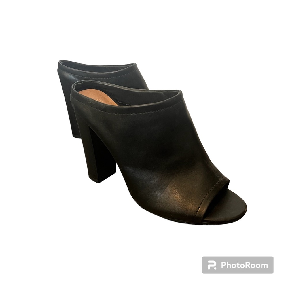 Mossimo Black Chunky Heel